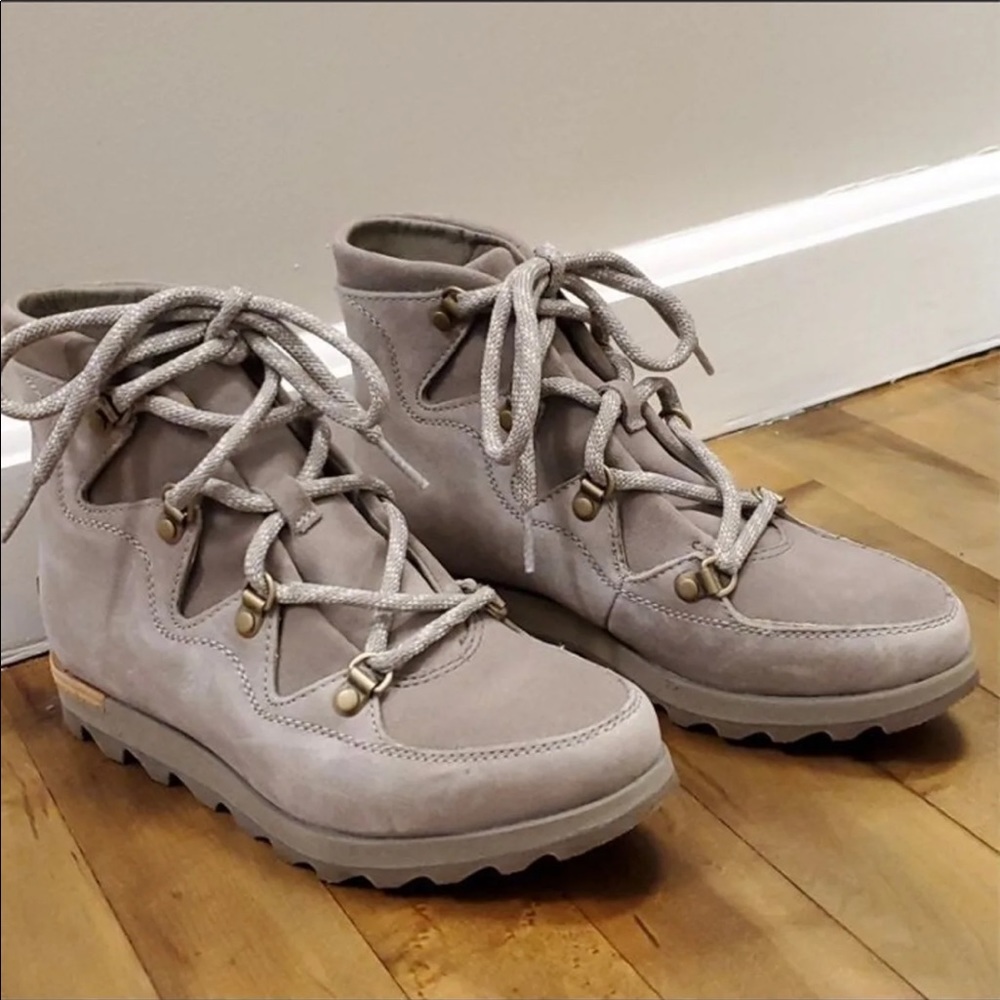 Sorel Sneakchic Alpine Kettle Boot